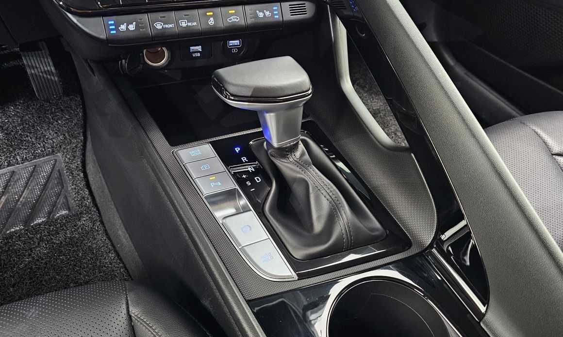 Hyundai AVANTE 2021