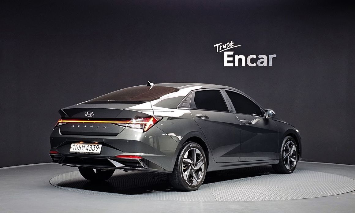 Hyundai AVANTE 2021