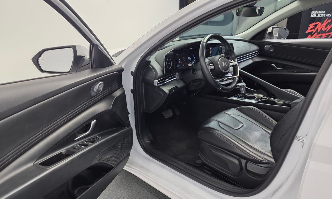 Hyundai AVANTE 2024