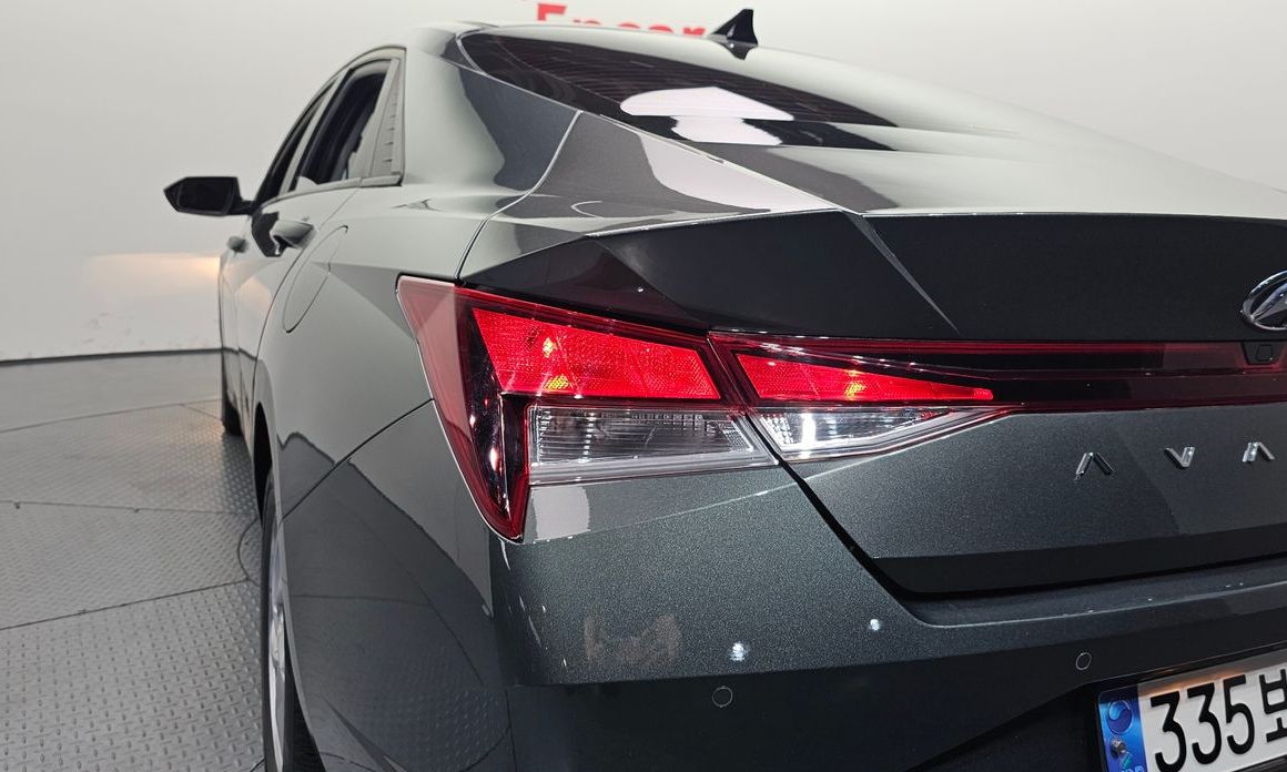 Hyundai AVANTE 2021