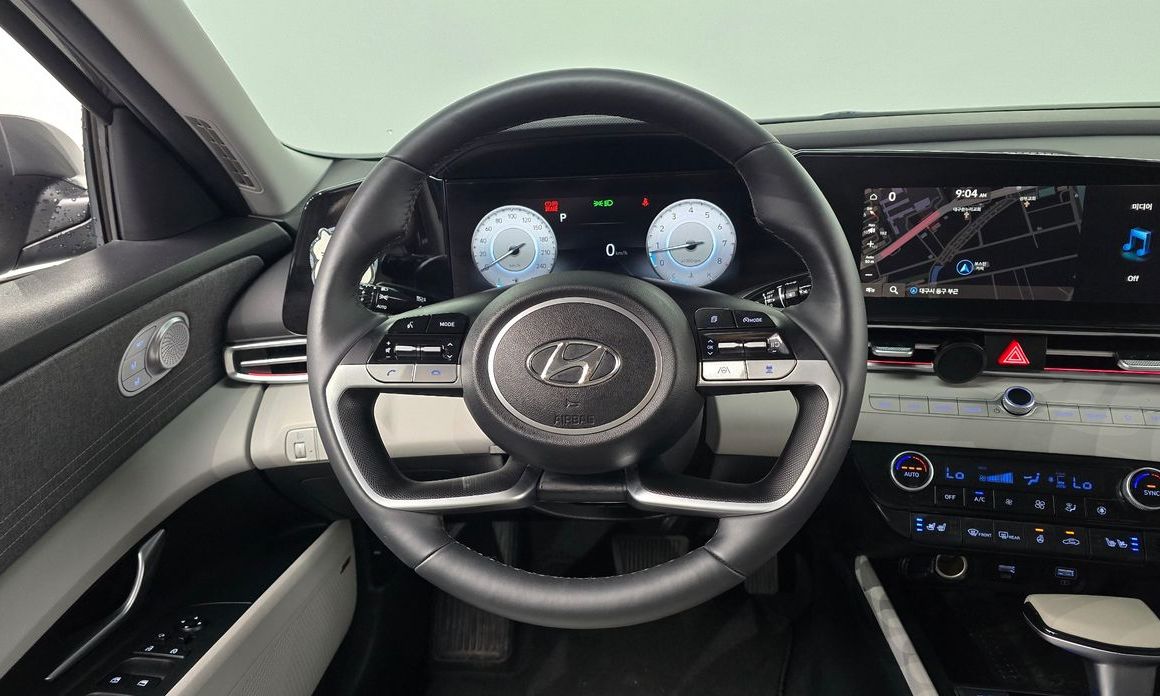 Hyundai AVANTE 2022