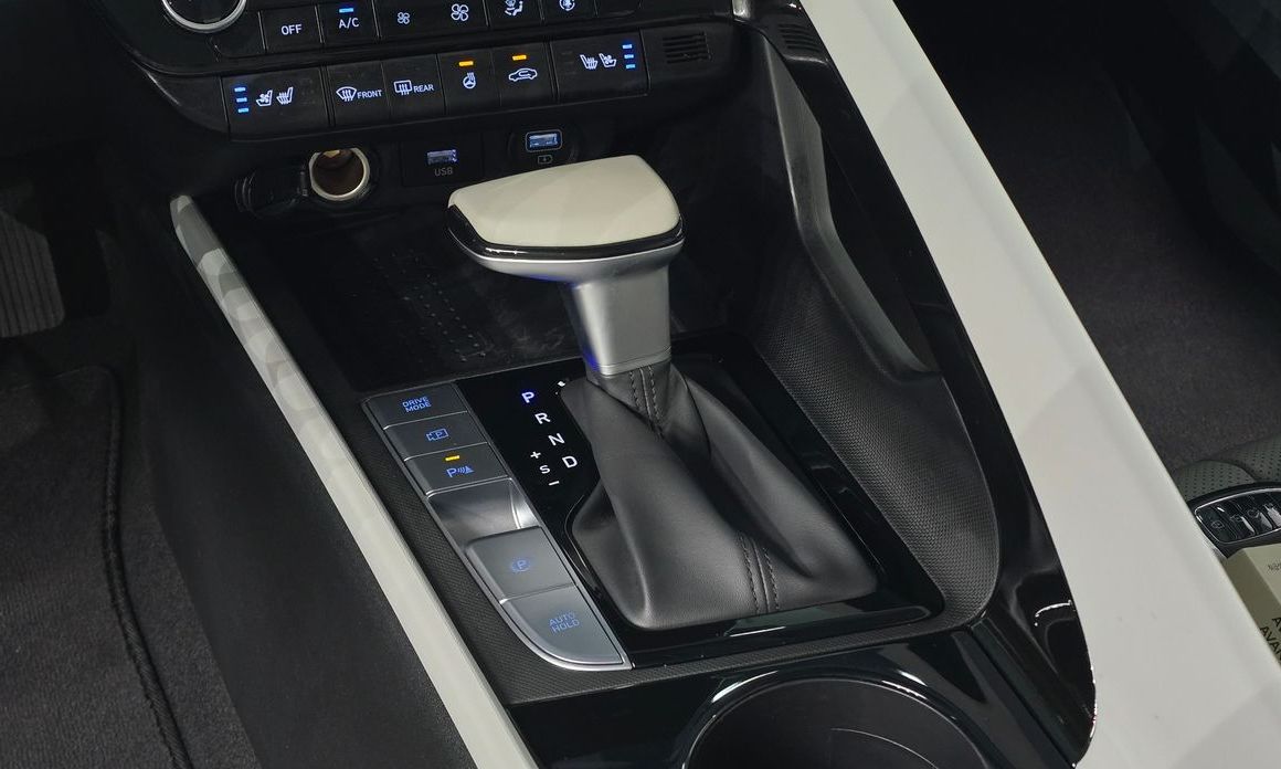 Hyundai AVANTE 2022