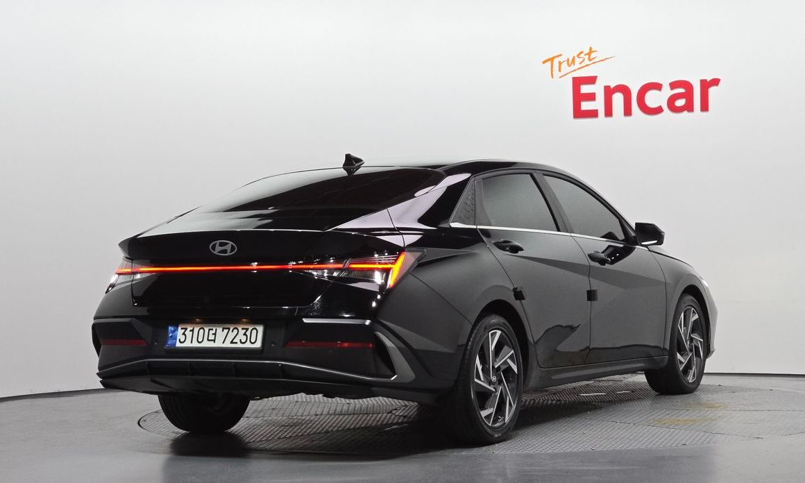 Hyundai AVANTE 2025