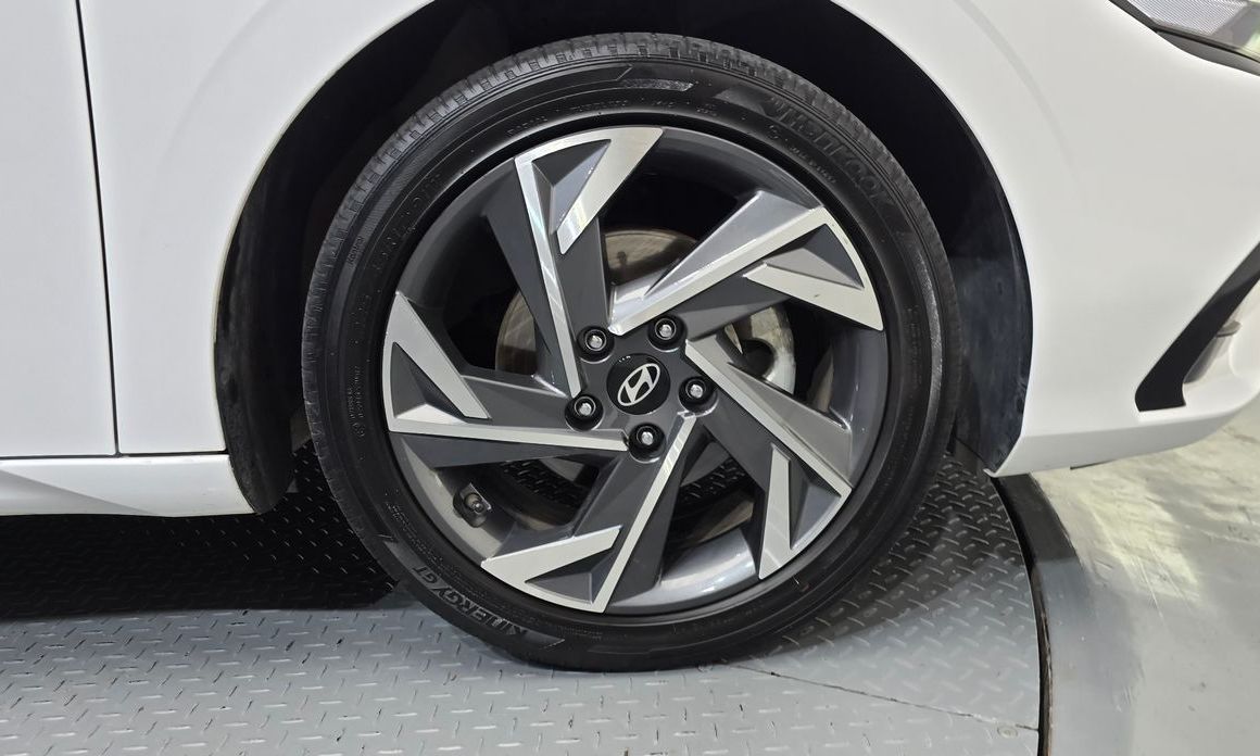 Hyundai AVANTE 2024