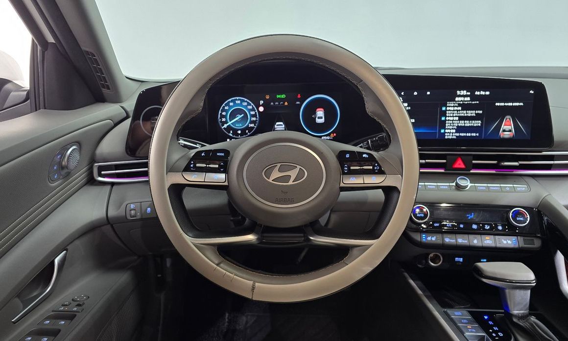 Hyundai AVANTE 2024