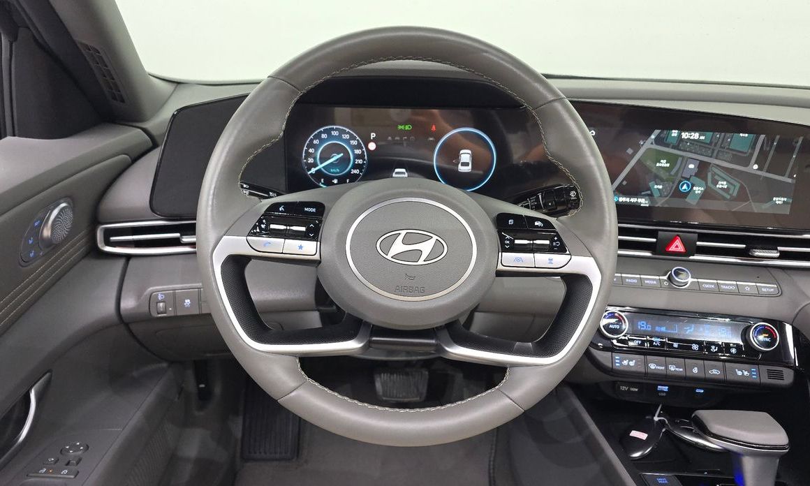 Hyundai AVANTE 2025