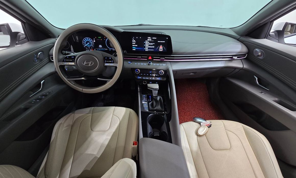 Hyundai AVANTE 2024