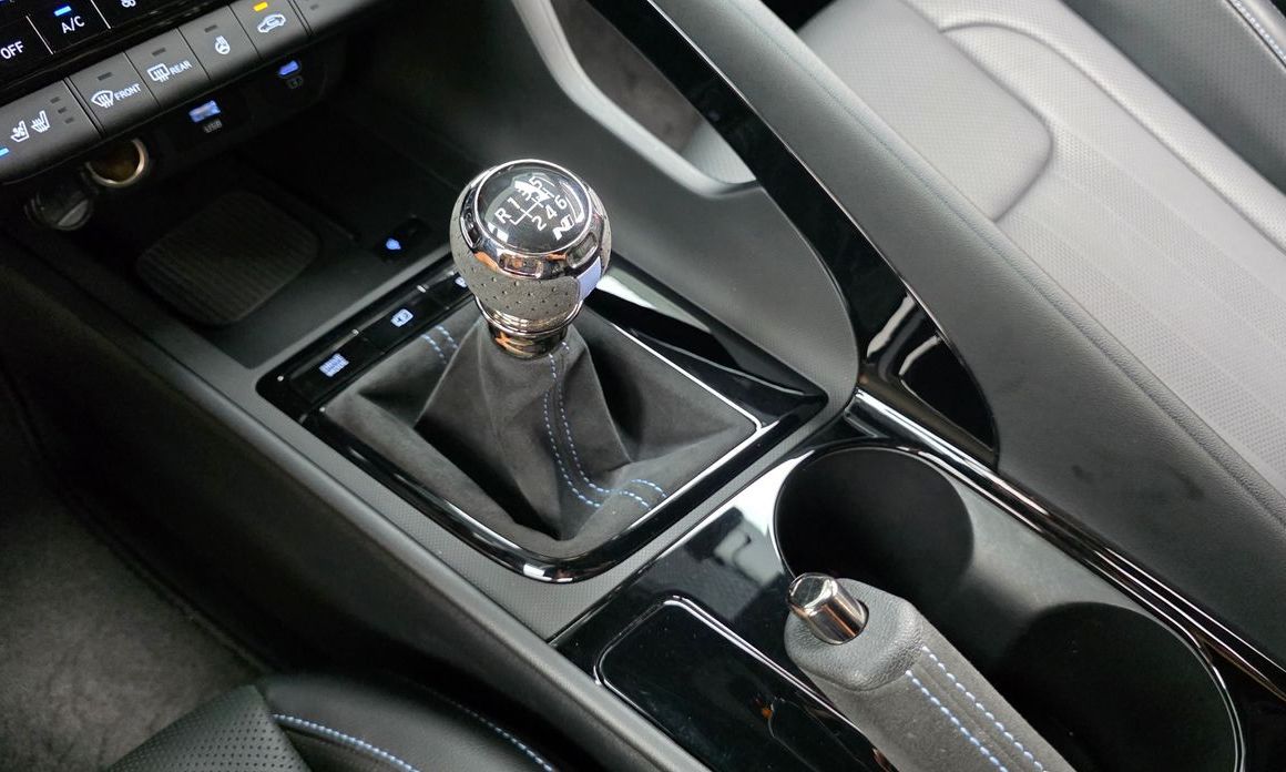 Hyundai AVANTE 2024