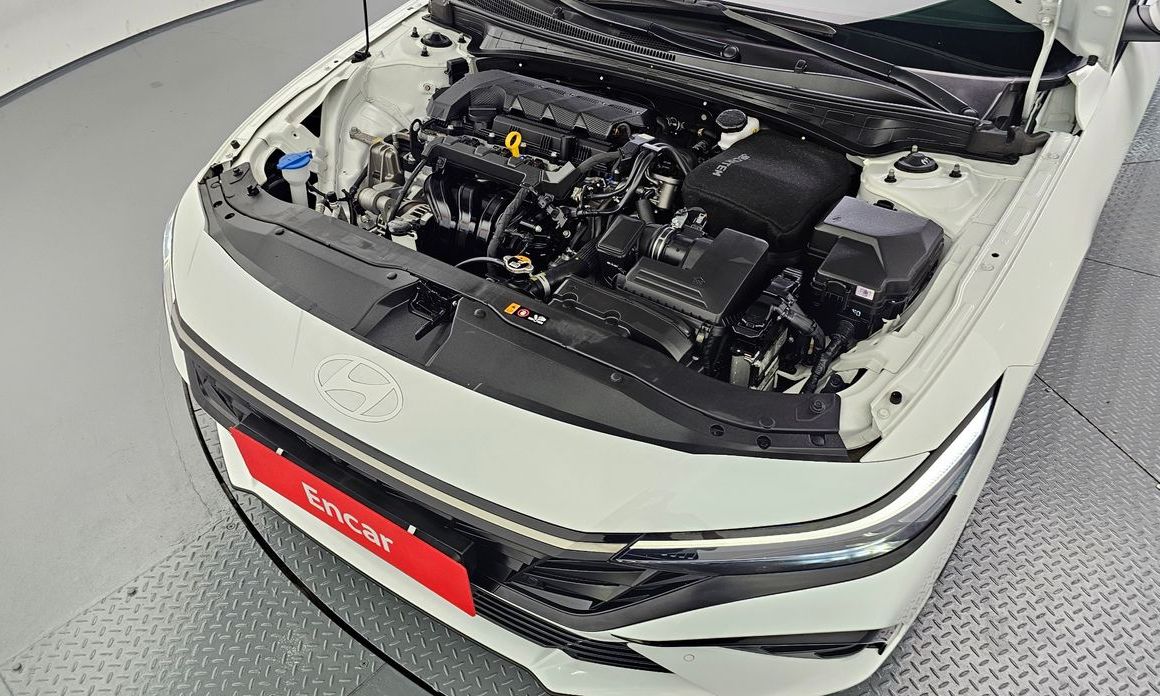 Hyundai AVANTE 2024