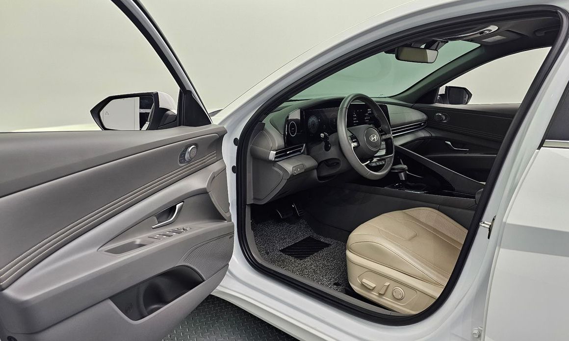 Hyundai AVANTE 2024
