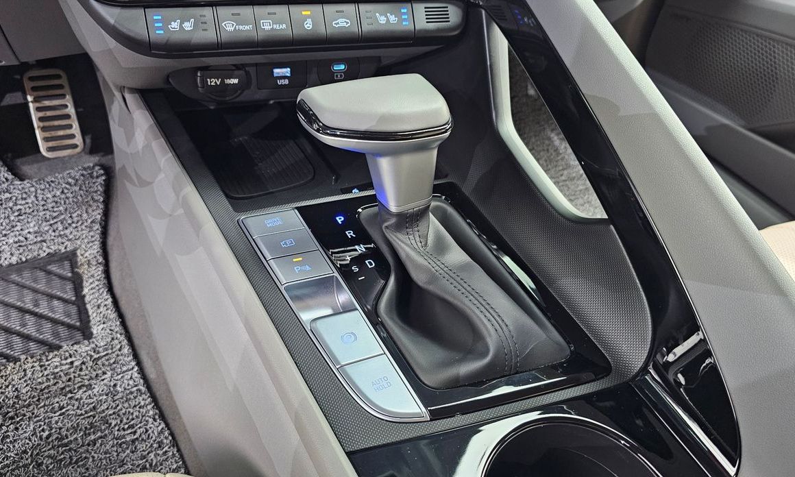 Hyundai AVANTE 2024