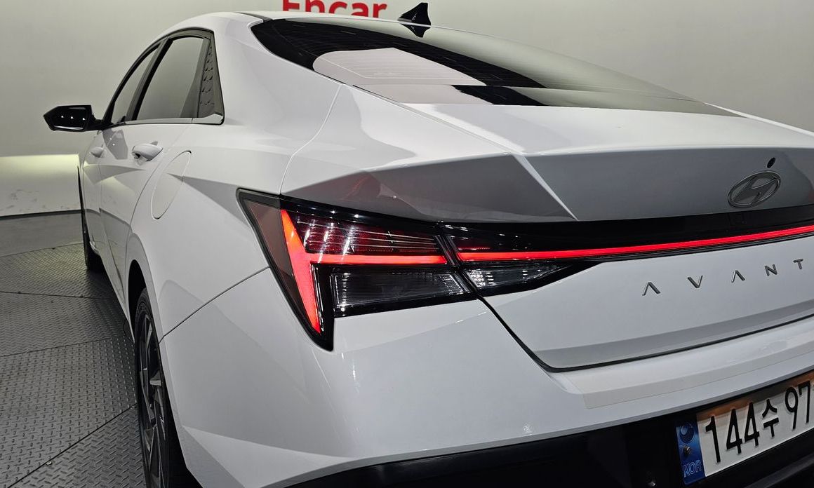 Hyundai AVANTE 2024