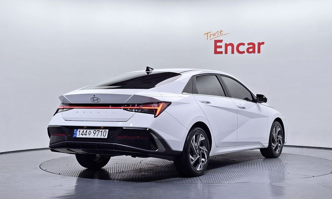 Hyundai AVANTE 2024