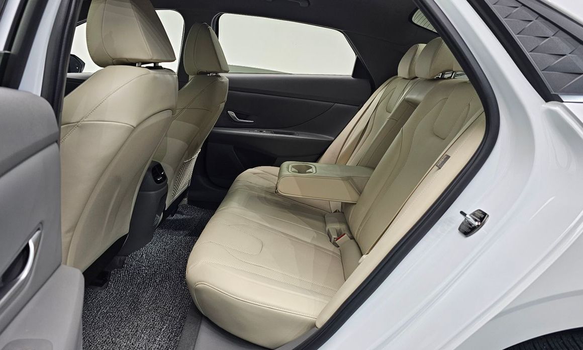 Hyundai AVANTE 2024