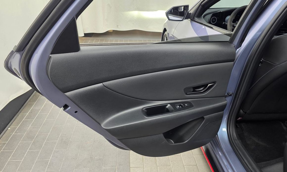 Hyundai AVANTE 2024