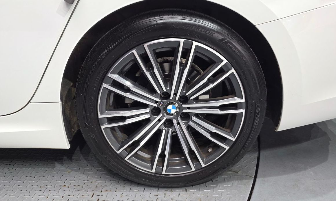 BMW 3-Series 2021