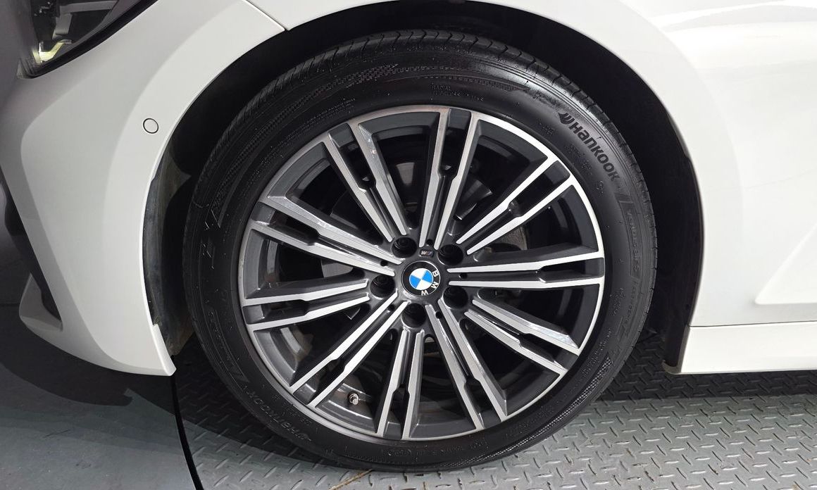 BMW 3-Series 2021