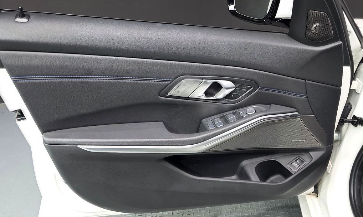 BMW 3-Series 2021