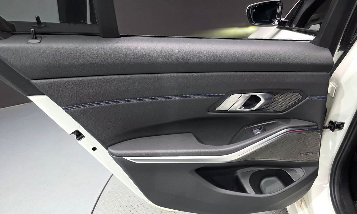 BMW 3-Series 2021