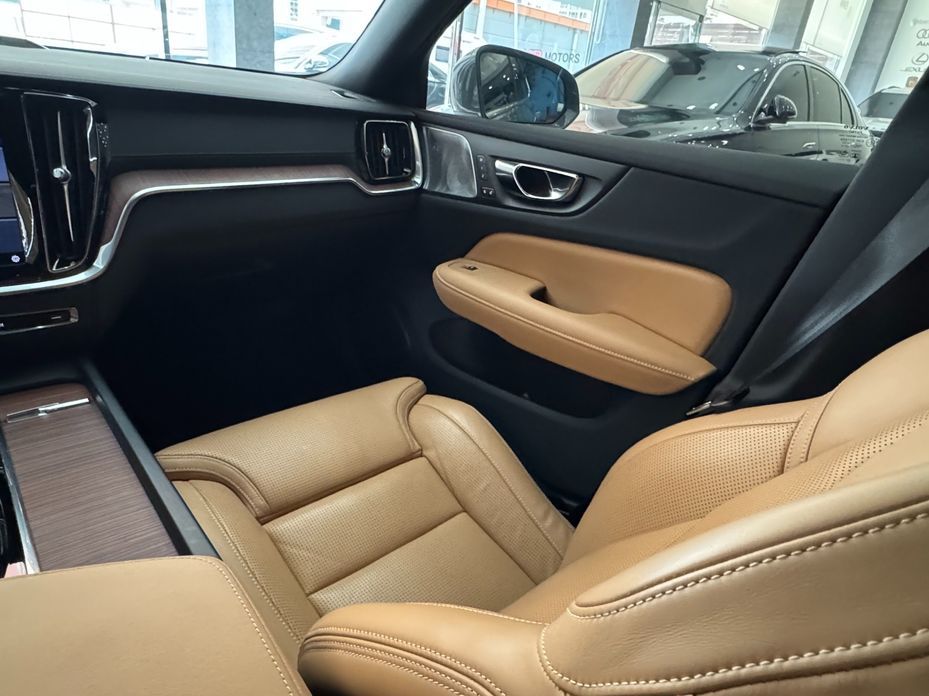 Volvo S60 2023