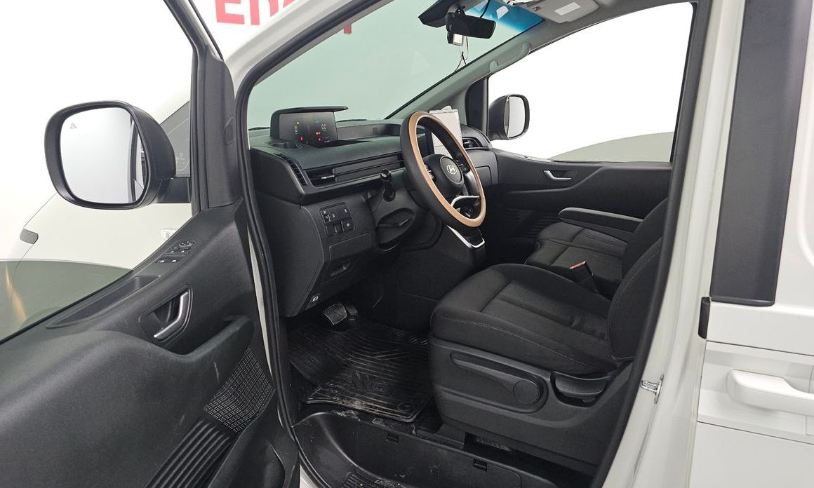 Hyundai Staria 2025