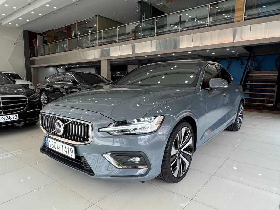 Volvo S60 2023
