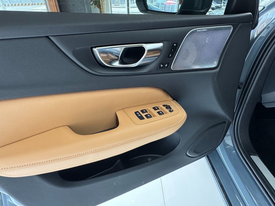 Volvo S60 2023