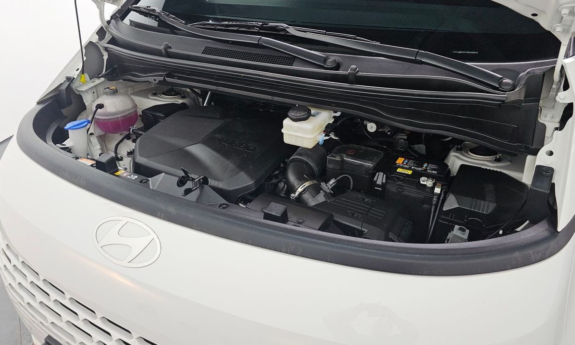 Hyundai Staria 2025