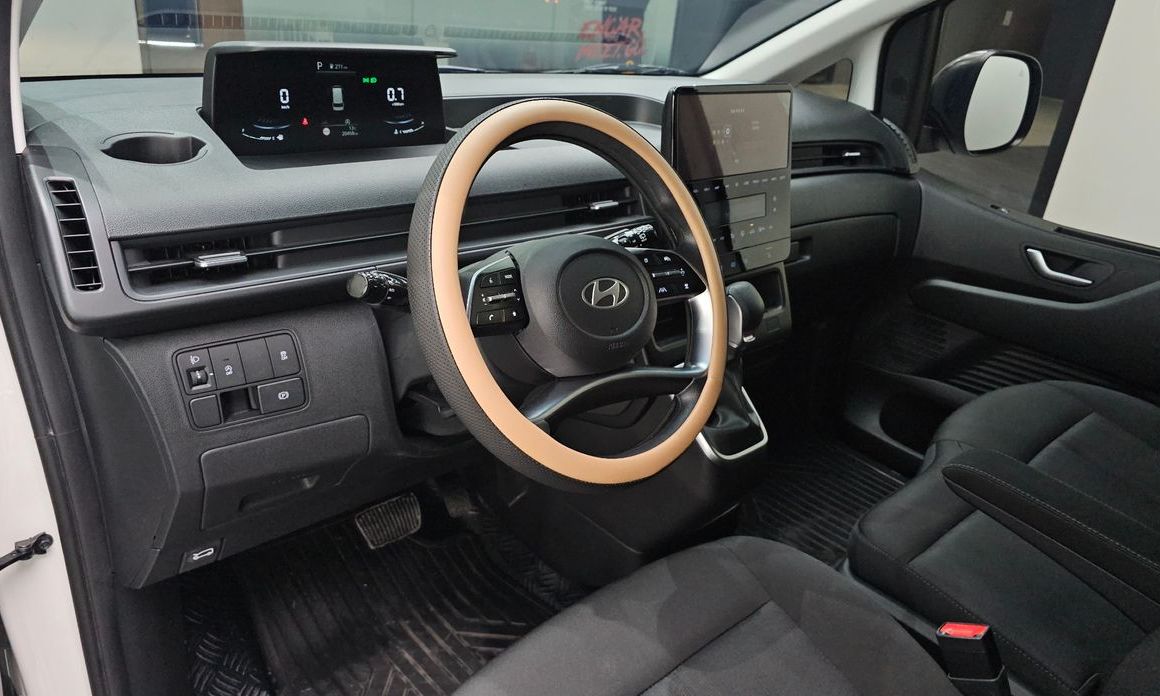 Hyundai Staria 2025