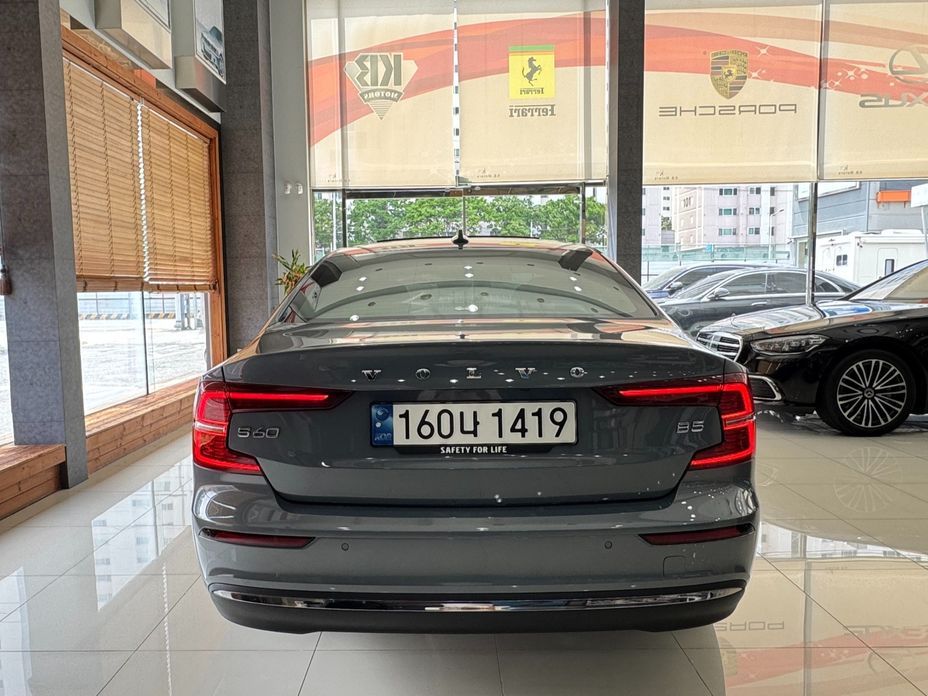 Volvo S60 2023