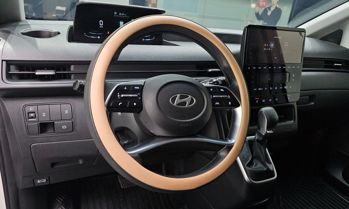 Hyundai Staria 2025