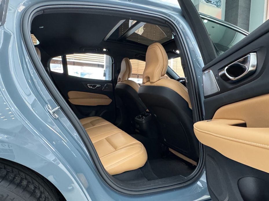 Volvo S60 2023