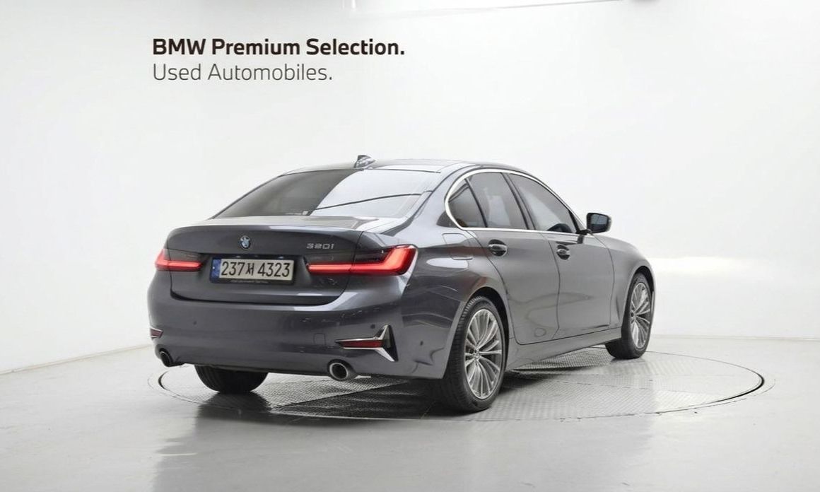 BMW 3-Series 2021
