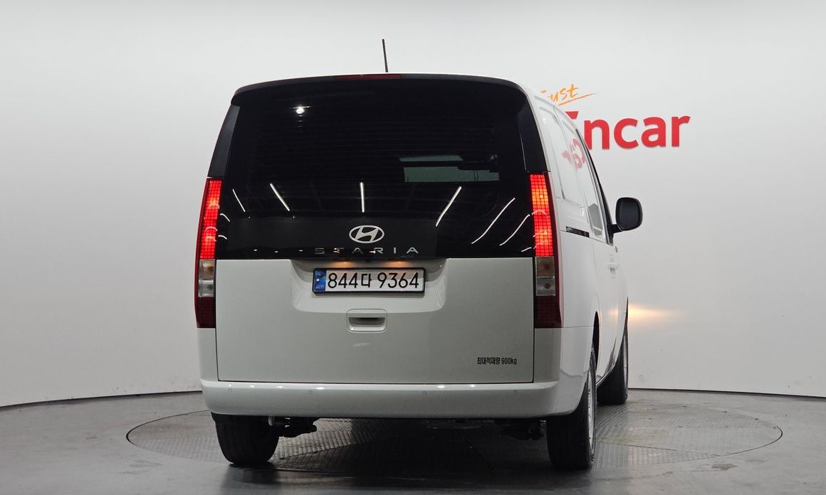 Hyundai Staria 2025