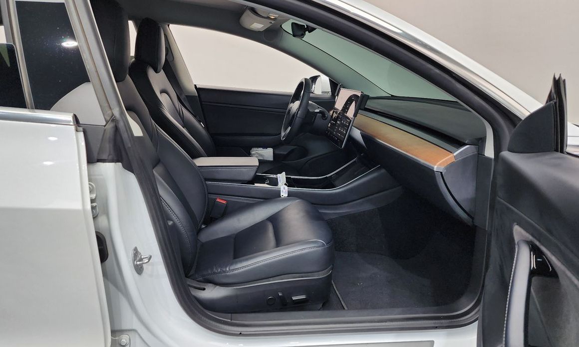 Tesla Model 3 2020