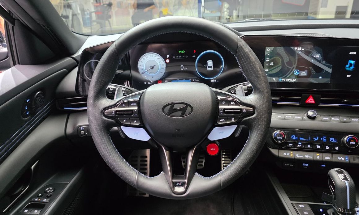 Hyundai AVANTE 2024