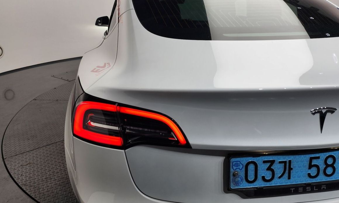 Tesla Model 3 2020