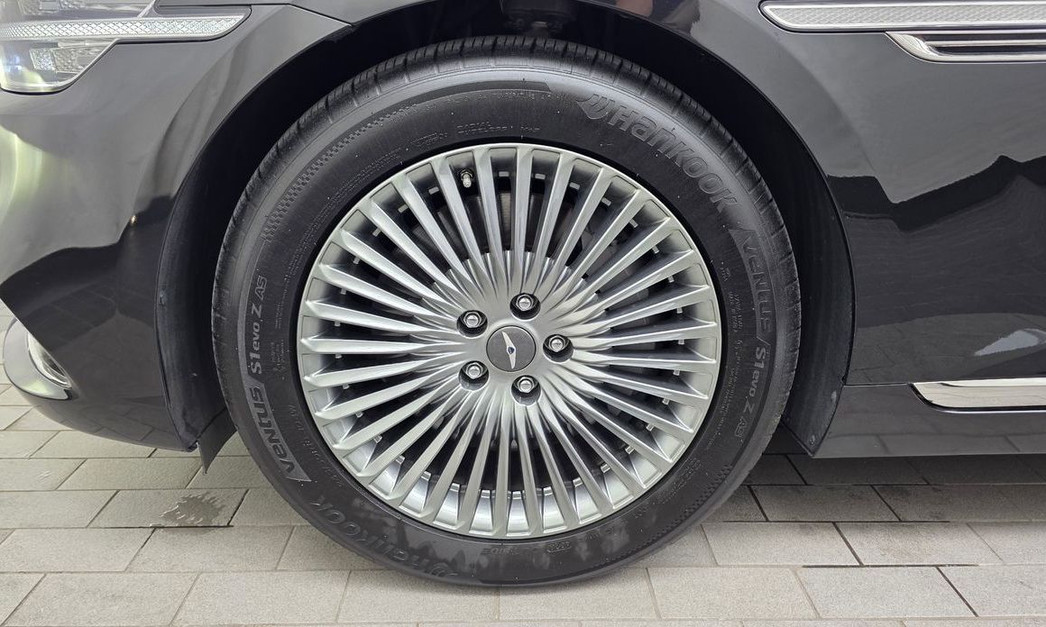 Genesis G90 2019