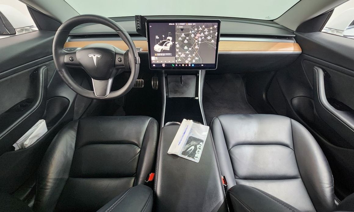 Tesla Model 3 2020