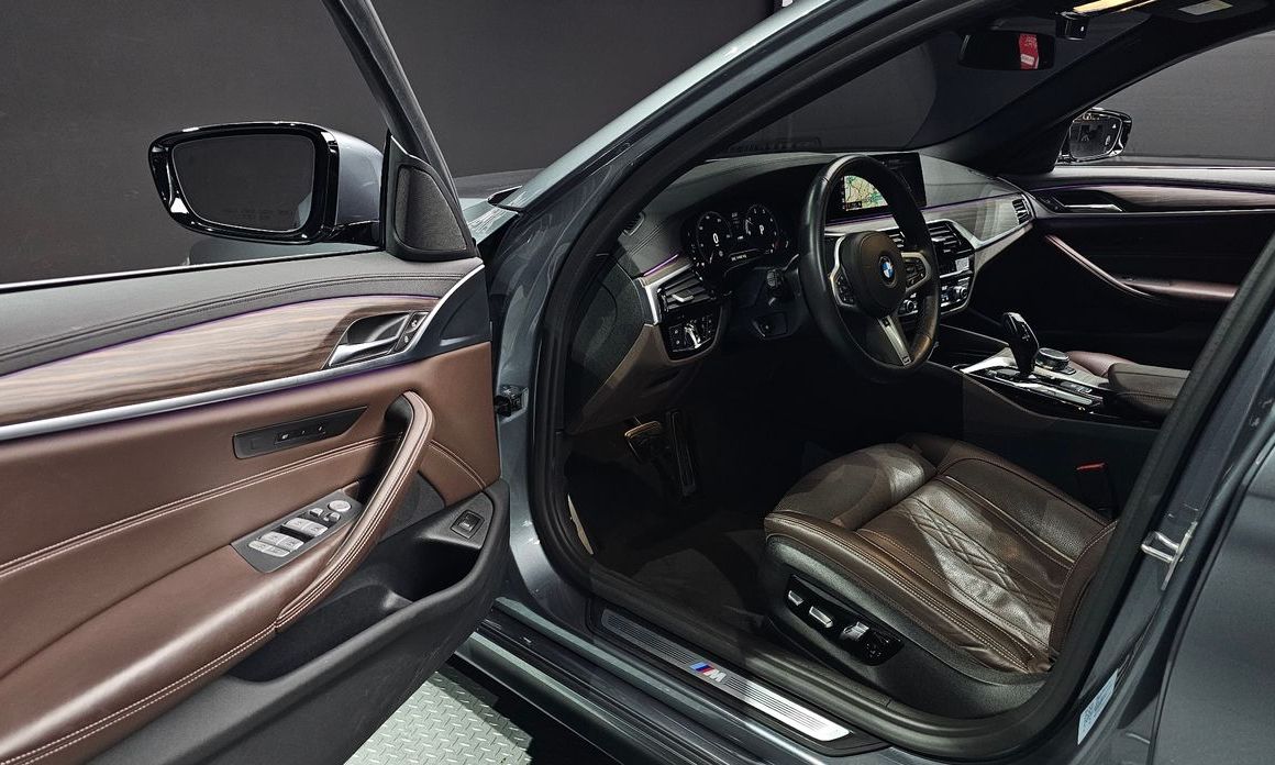 BMW 5-Series 2019