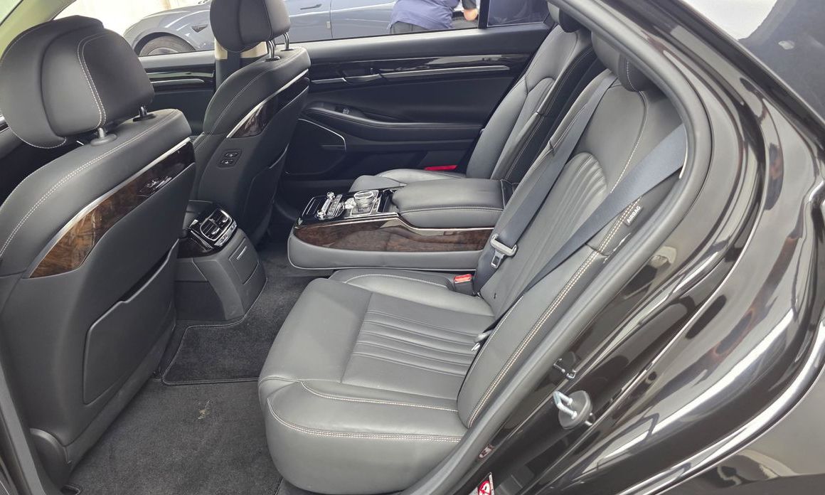 Genesis G90 2019