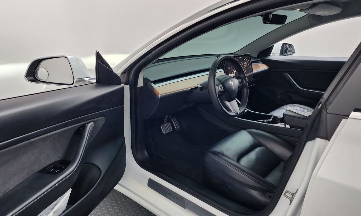 Tesla Model 3 2020