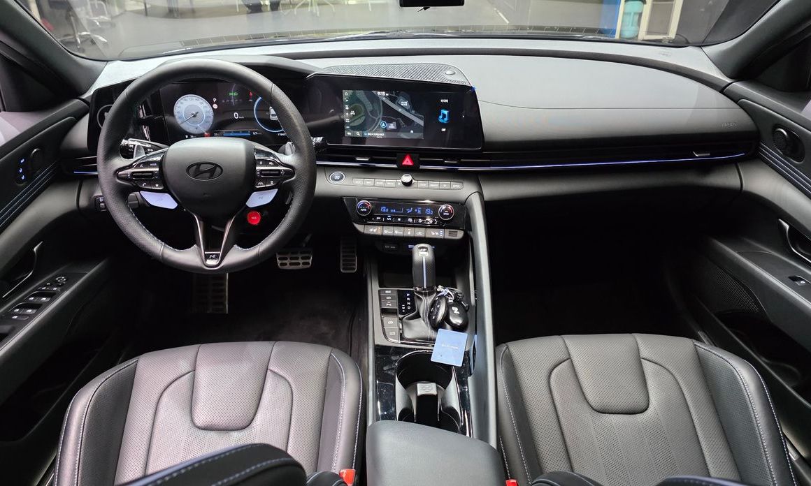 Hyundai AVANTE 2024