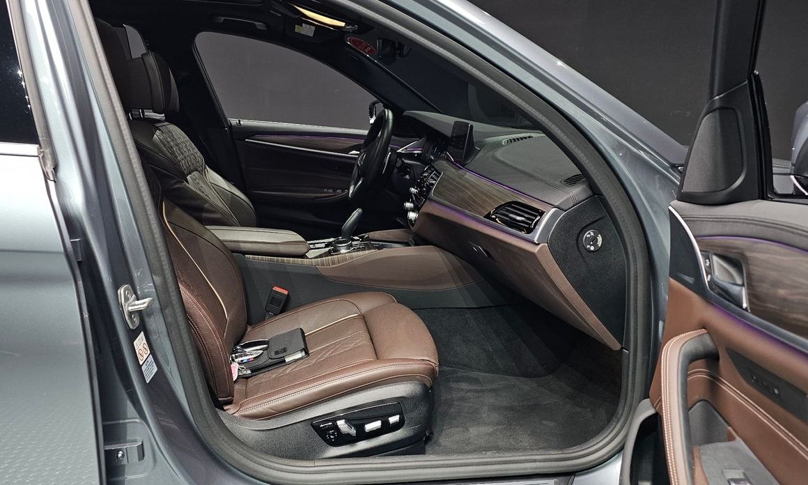 BMW 5-Series 2019