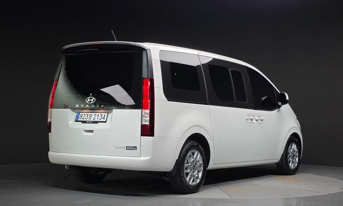 Hyundai Staria 2025