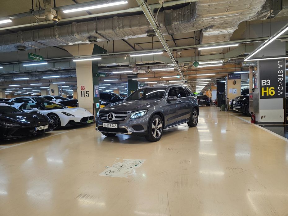 Mercedes-Benz GLC-Class 2019