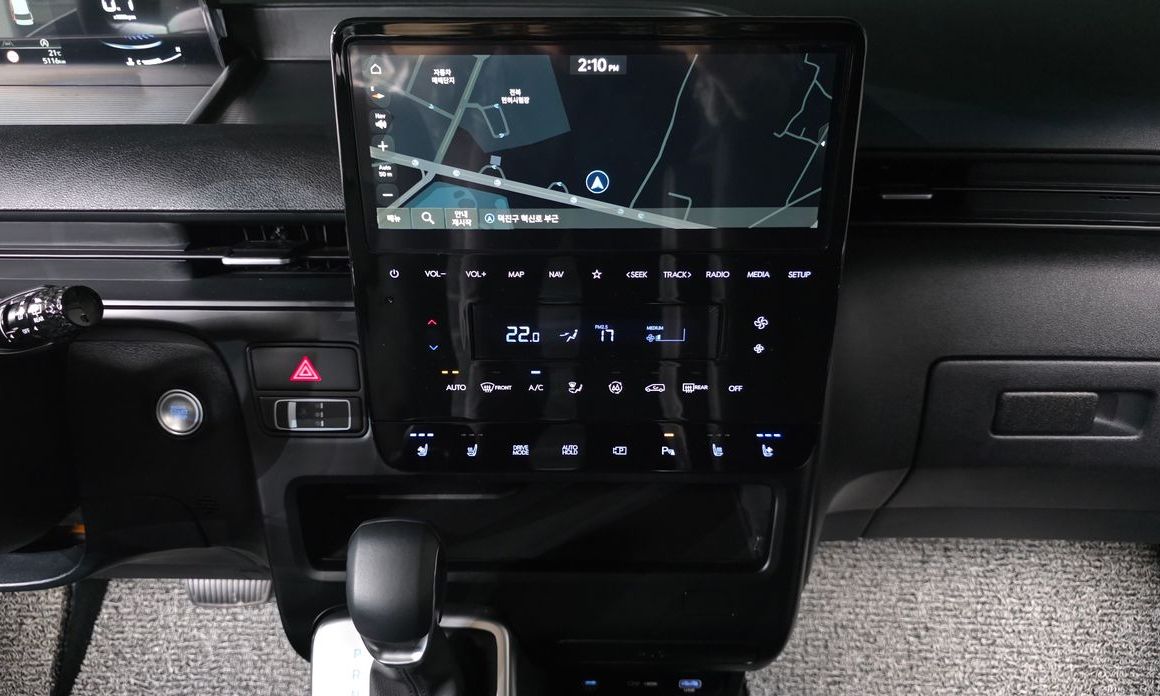 Hyundai Staria 2025