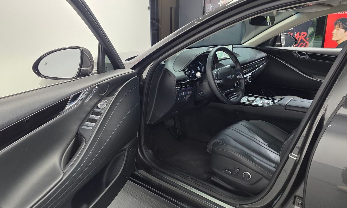 Genesis G80 2023