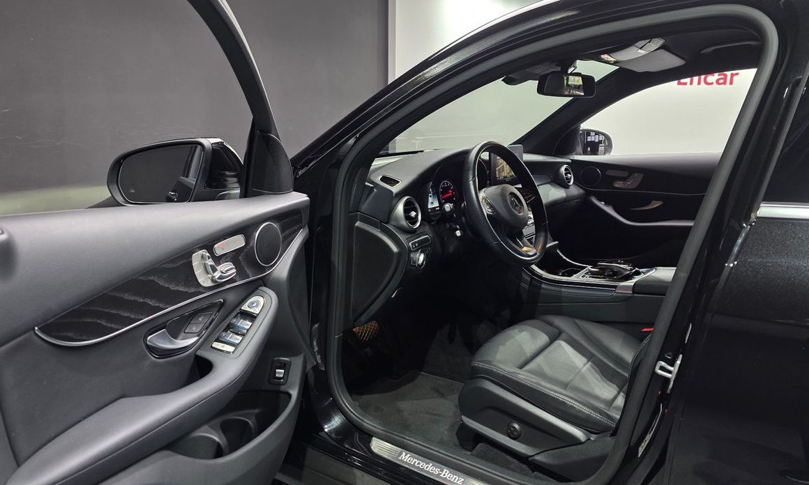 Mercedes-Benz GLC-Class 2019