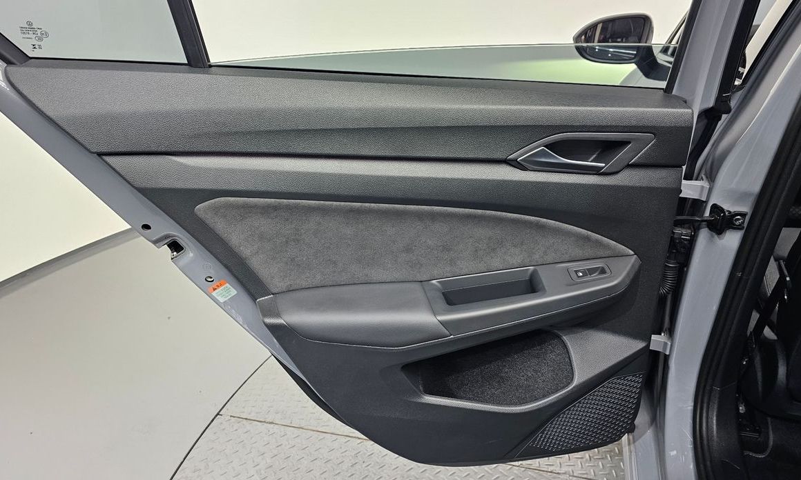 Volkswagen Golf 2025